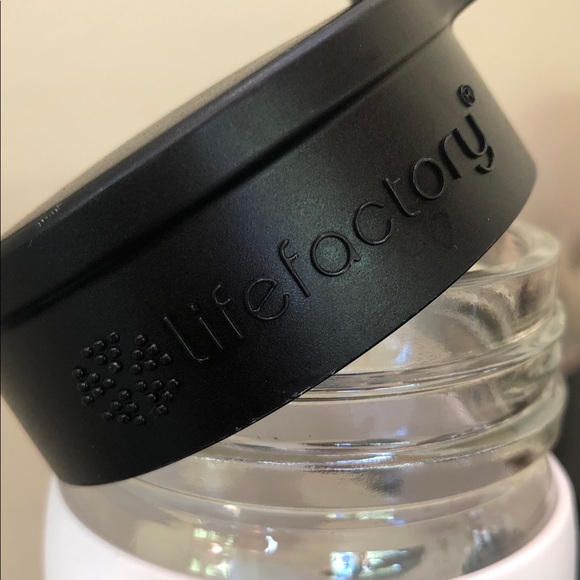 Life Factory Glass 16 oz Water Bottle -Optic White /Silicone Sleeve/ Wide Mouth - Picture 10 of 12